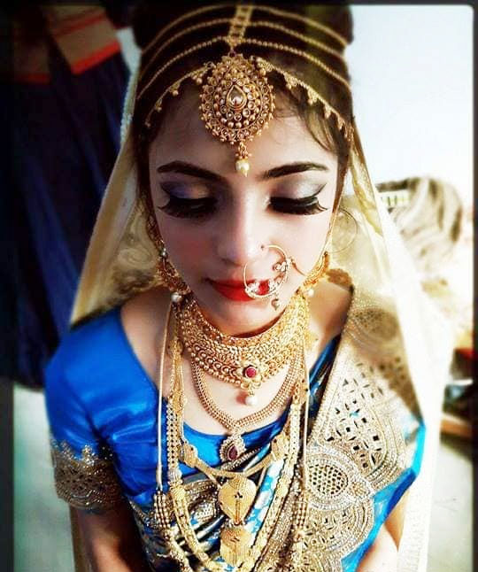 SENSI GLOW MAKEOVER STUDIO